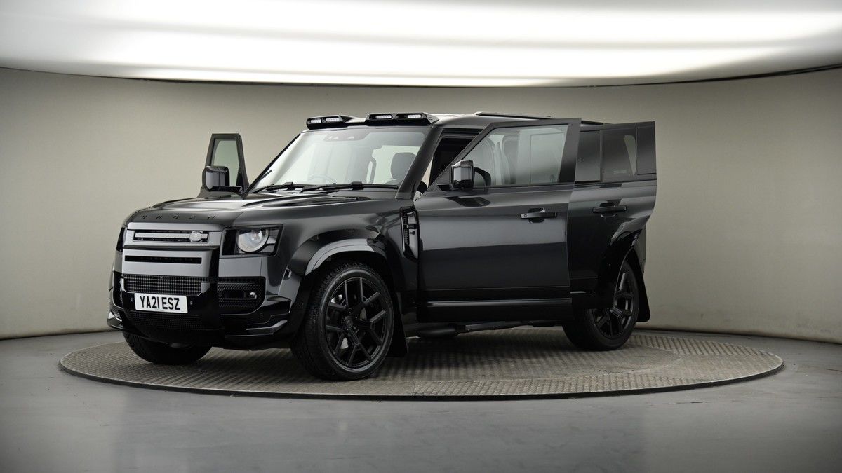 More views of Land Rover Defender 110
