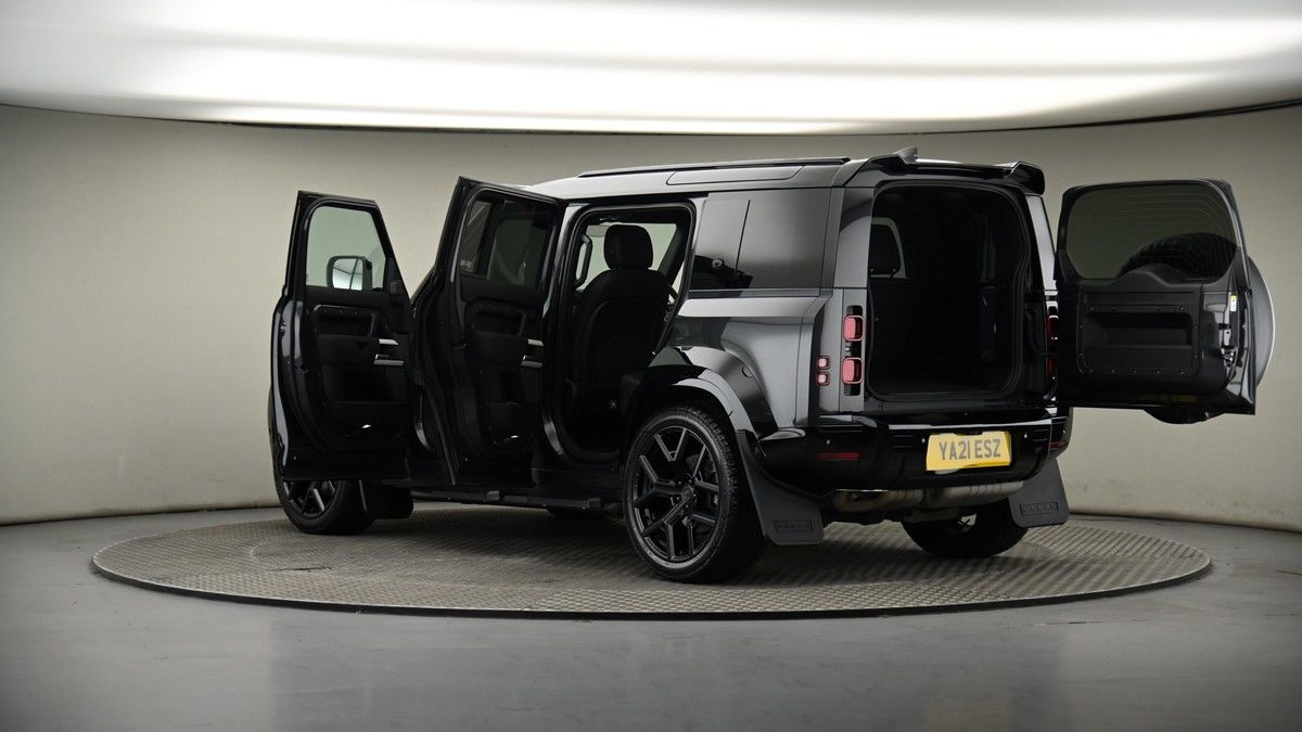 More views of Land Rover Defender 110