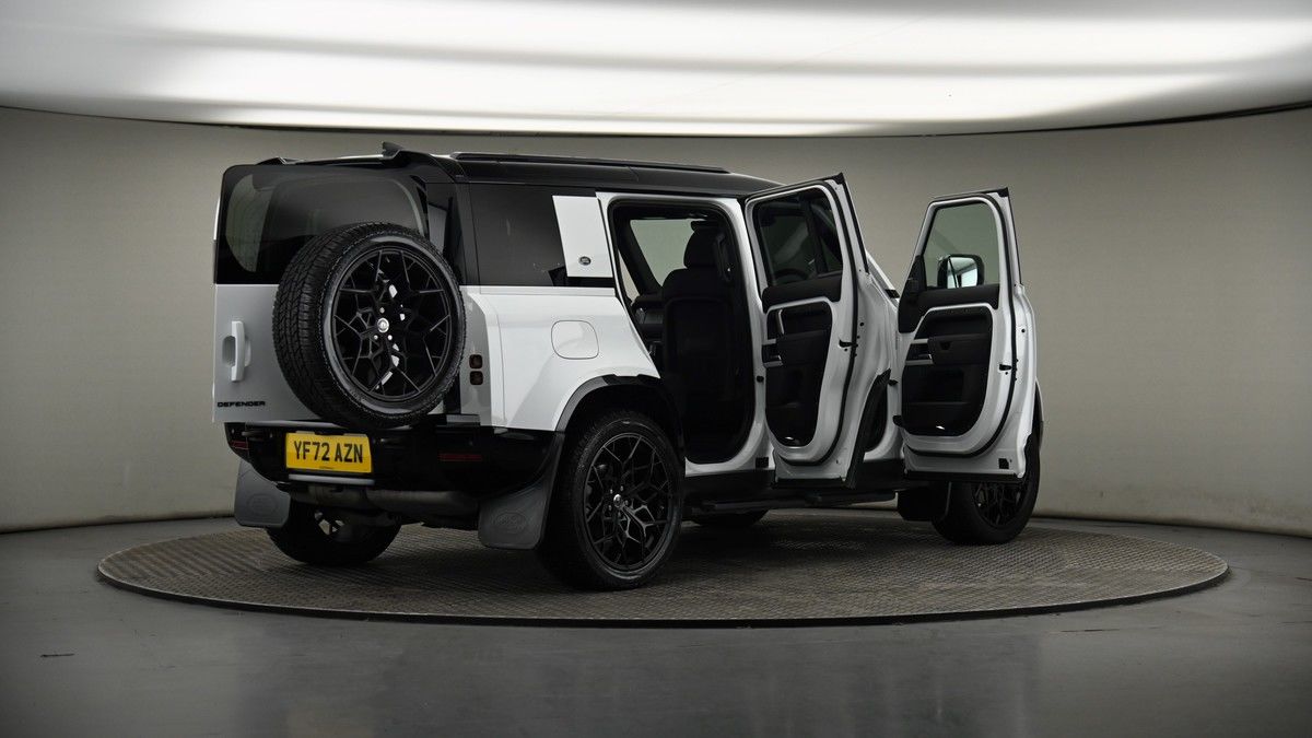 More views of Land Rover Defender 110