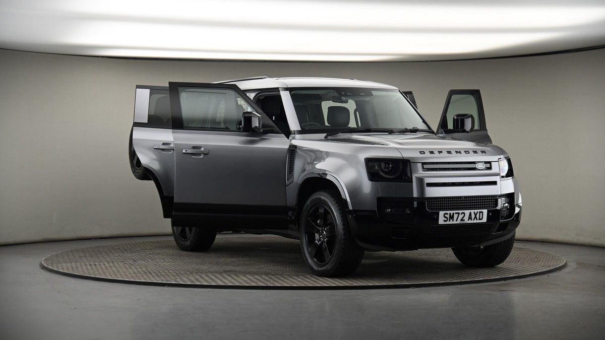 More views of Land Rover Defender 110