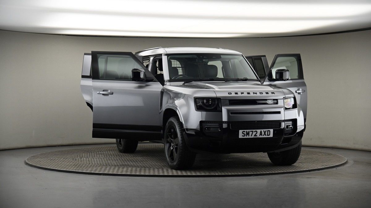 More views of Land Rover Defender 110