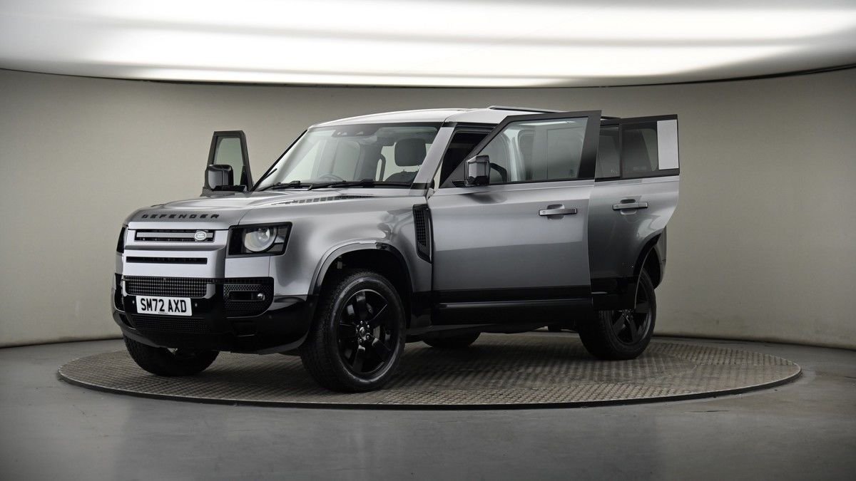 More views of Land Rover Defender 110