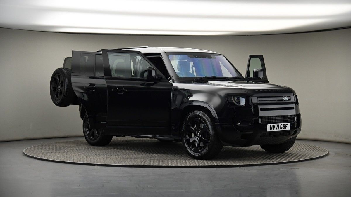 More views of Land Rover Defender 110