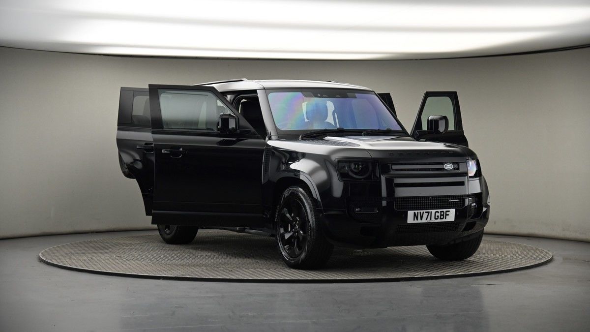 More views of Land Rover Defender 110