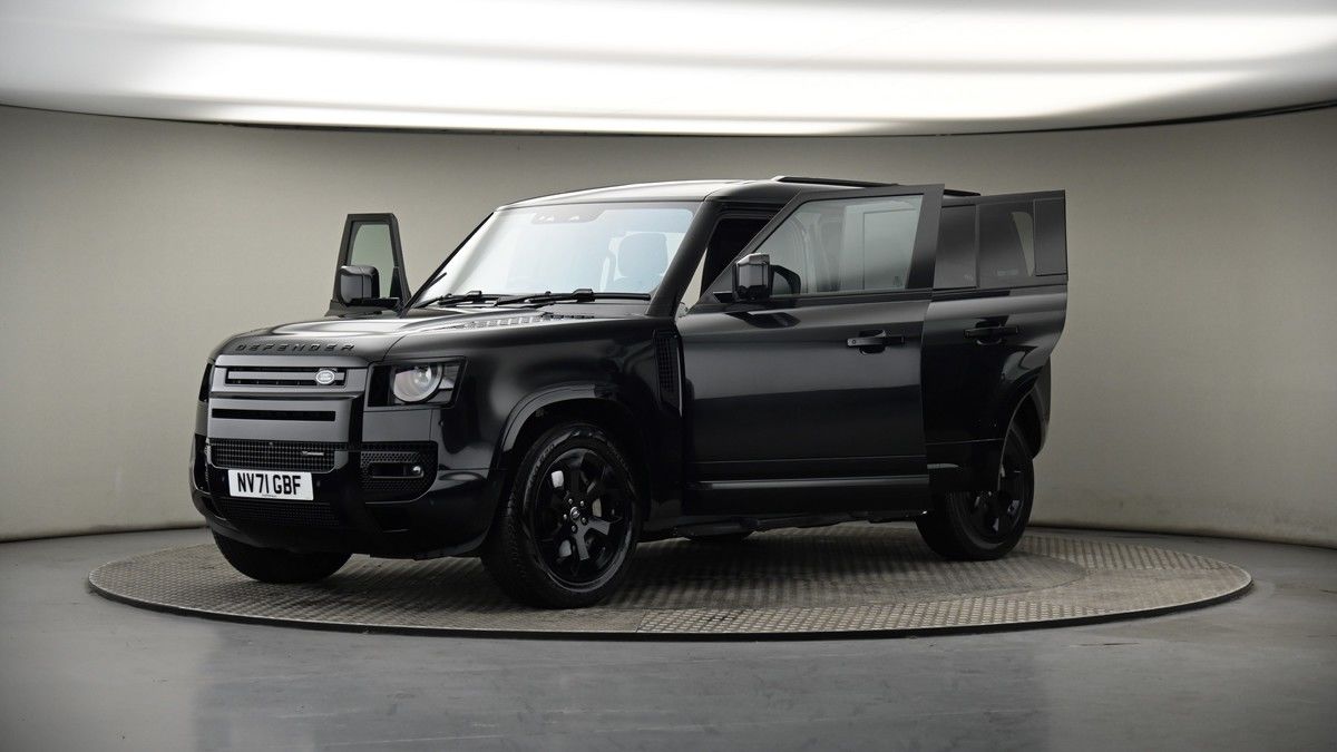More views of Land Rover Defender 110