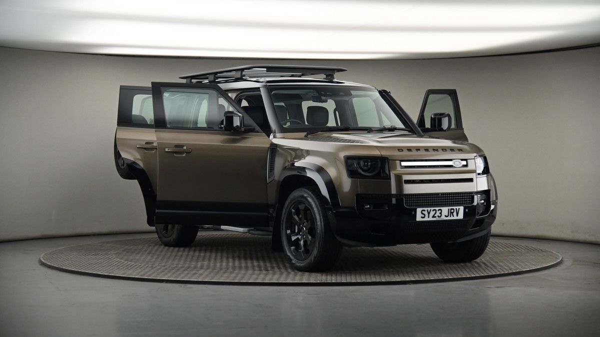 More views of Land Rover Defender 110