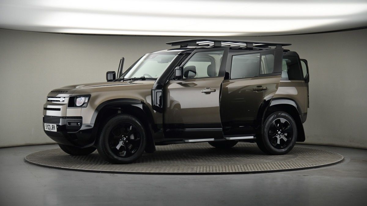 More views of Land Rover Defender 110