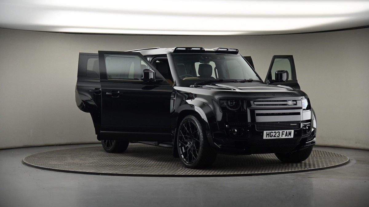 More views of Land Rover Defender 110