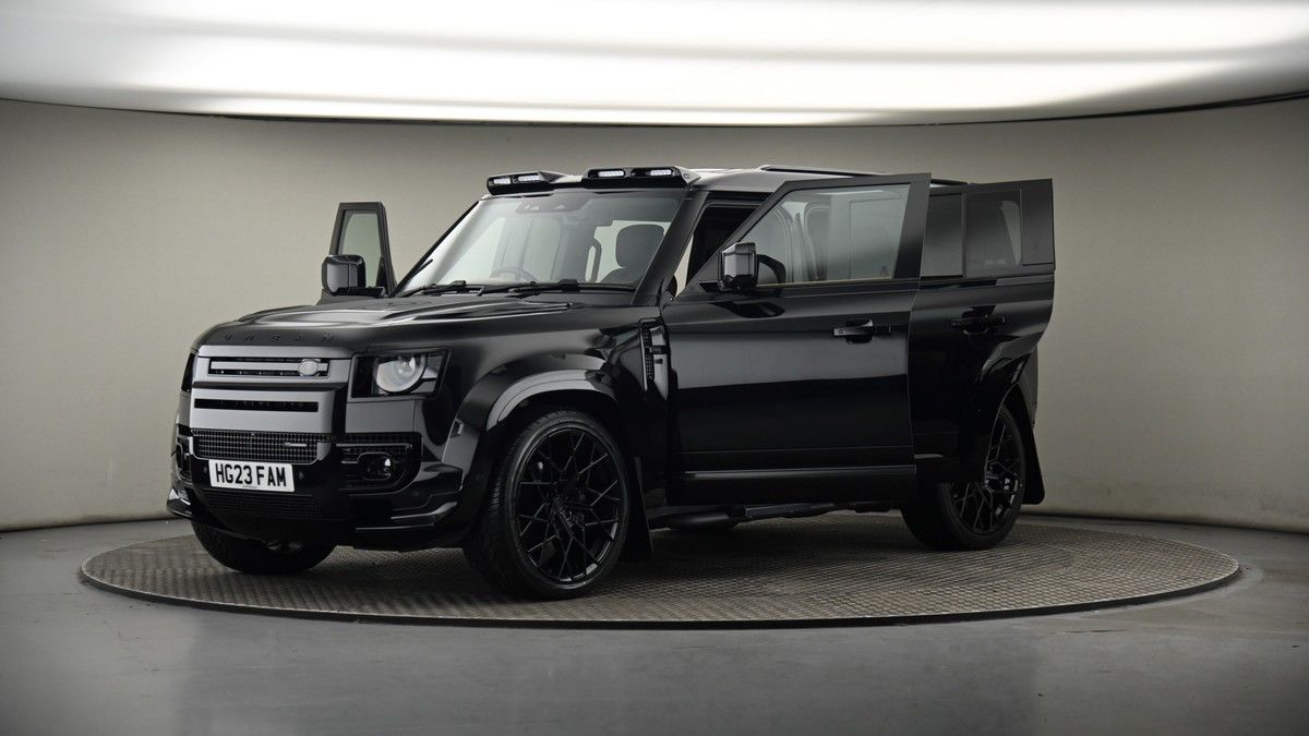 More views of Land Rover Defender 110