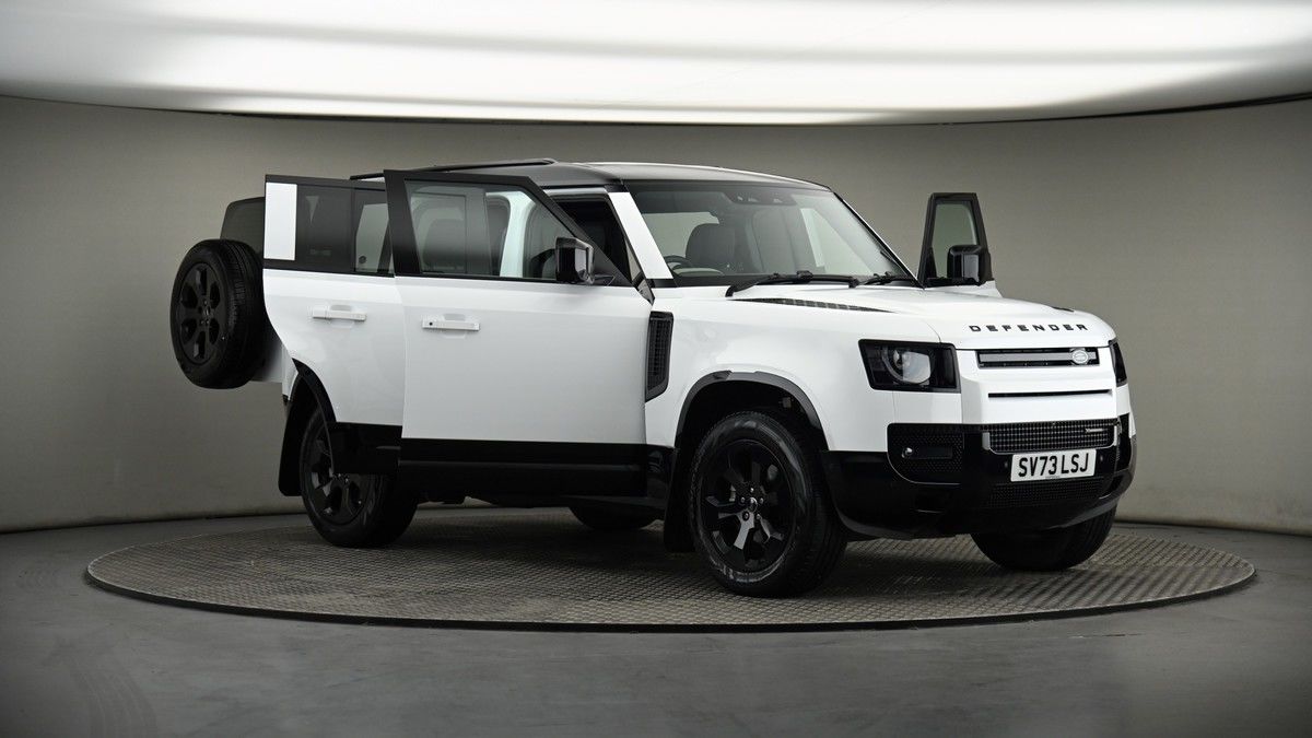 More views of Land Rover Defender 110