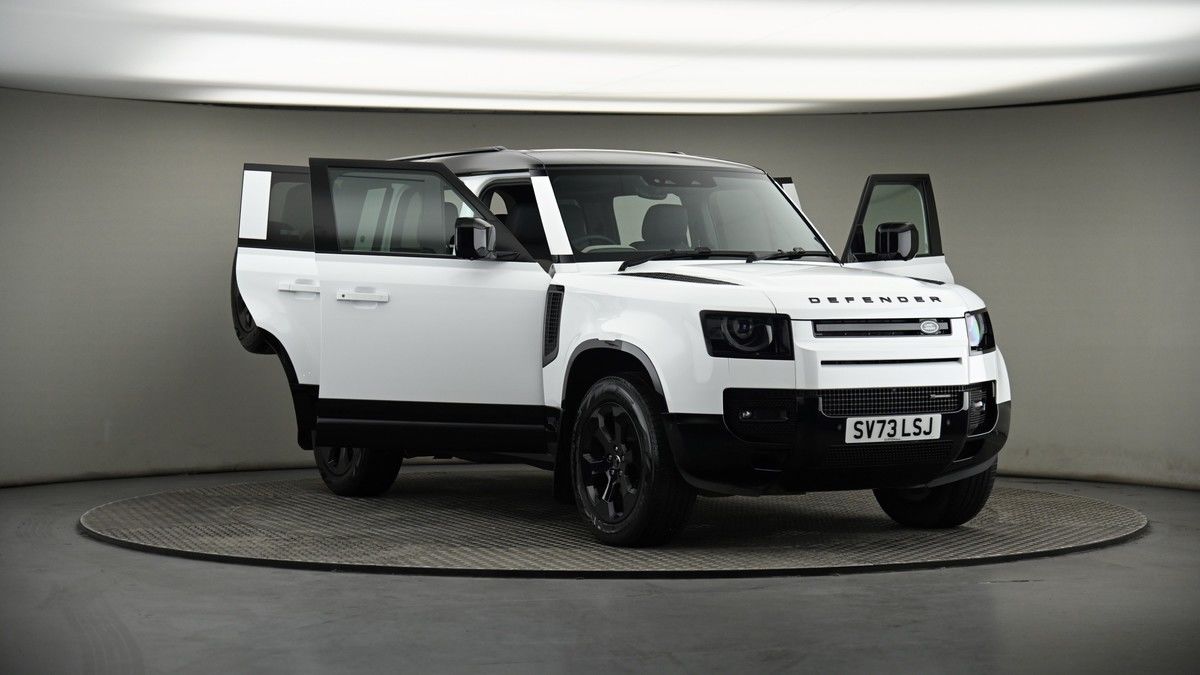 More views of Land Rover Defender 110