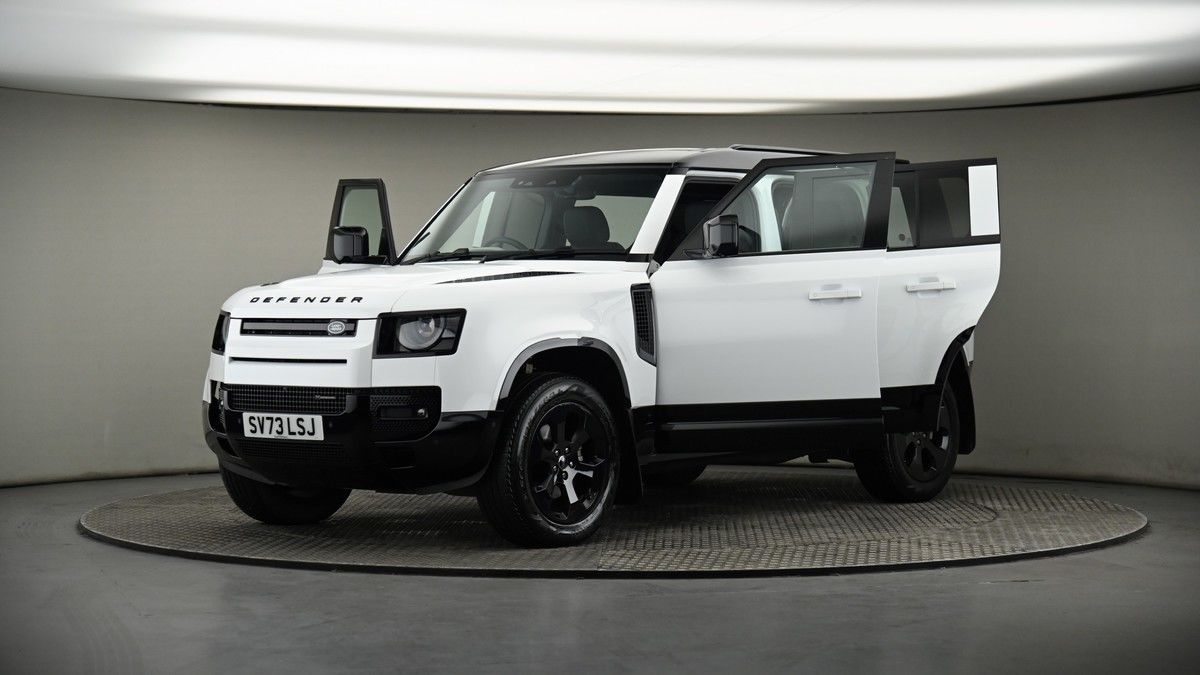 More views of Land Rover Defender 110