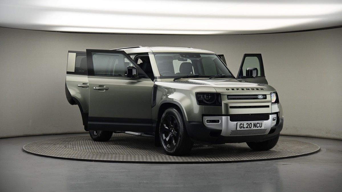 More views of Land Rover Defender 110
