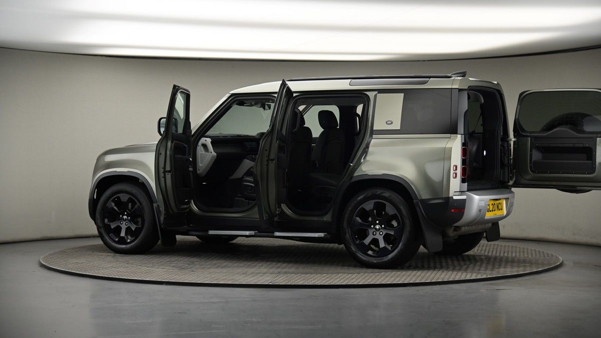 More views of Land Rover Defender 110