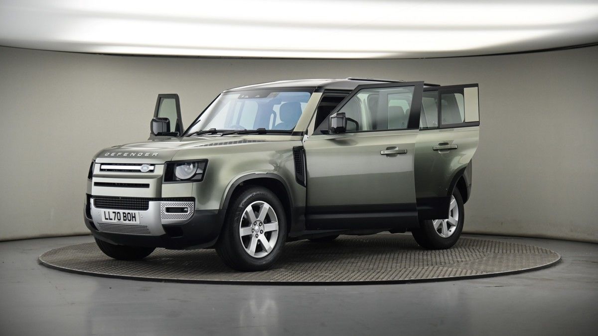 More views of Land Rover Defender 110