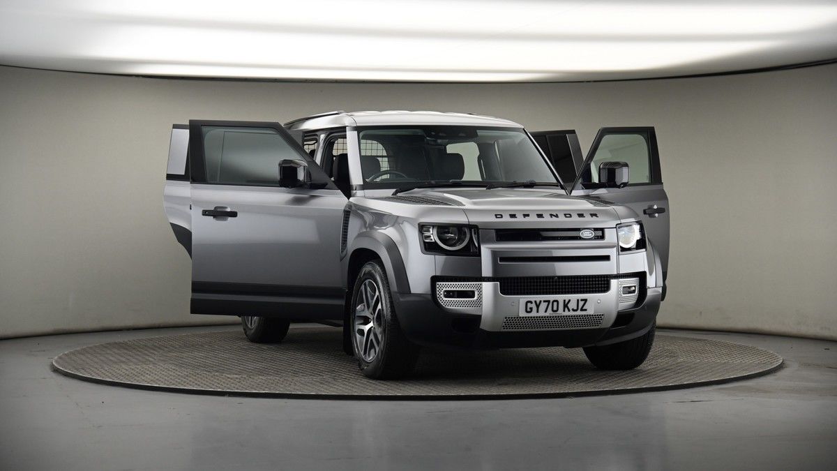 More views of Land Rover Defender 110