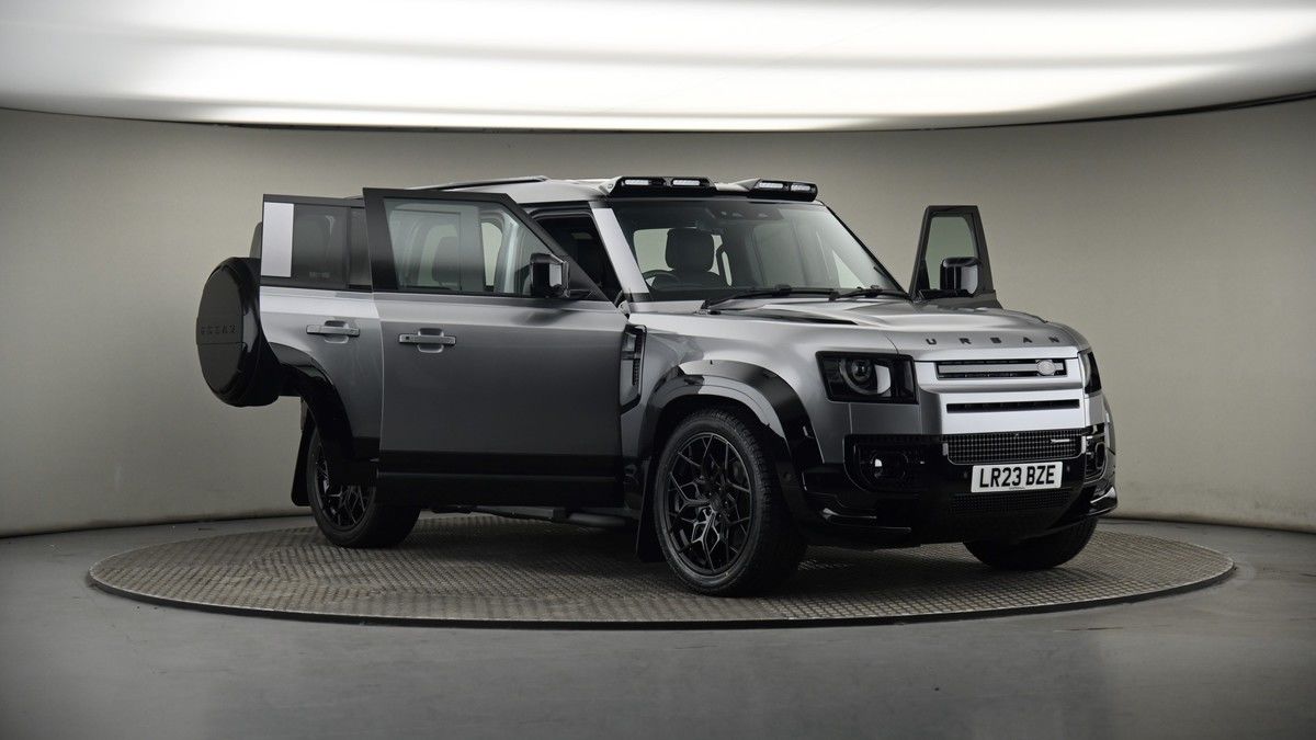 More views of Land Rover Defender 110