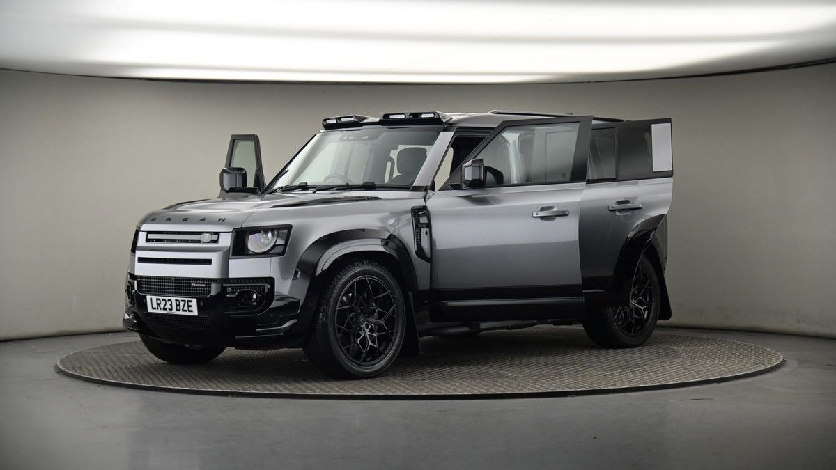 More views of Land Rover Defender 110