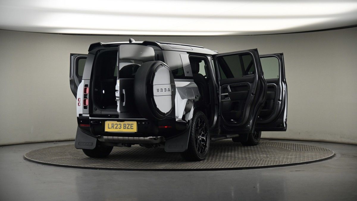 More views of Land Rover Defender 110