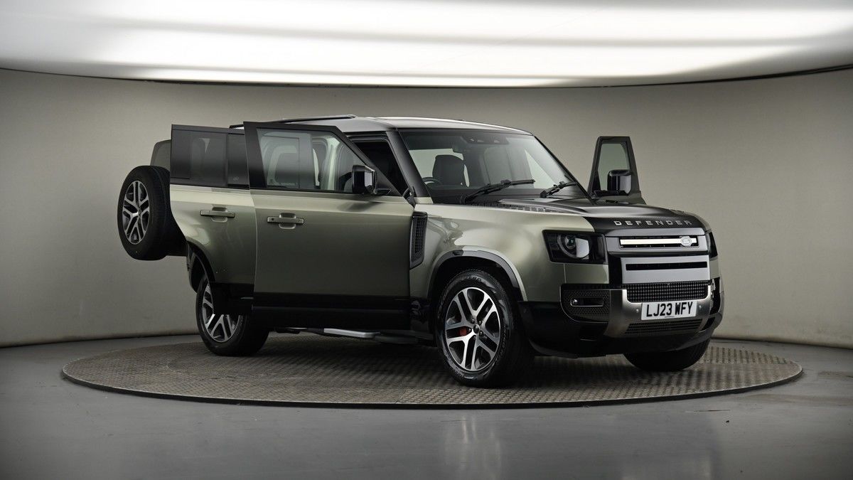 More views of Land Rover Defender 110