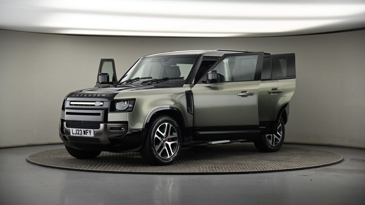More views of Land Rover Defender 110