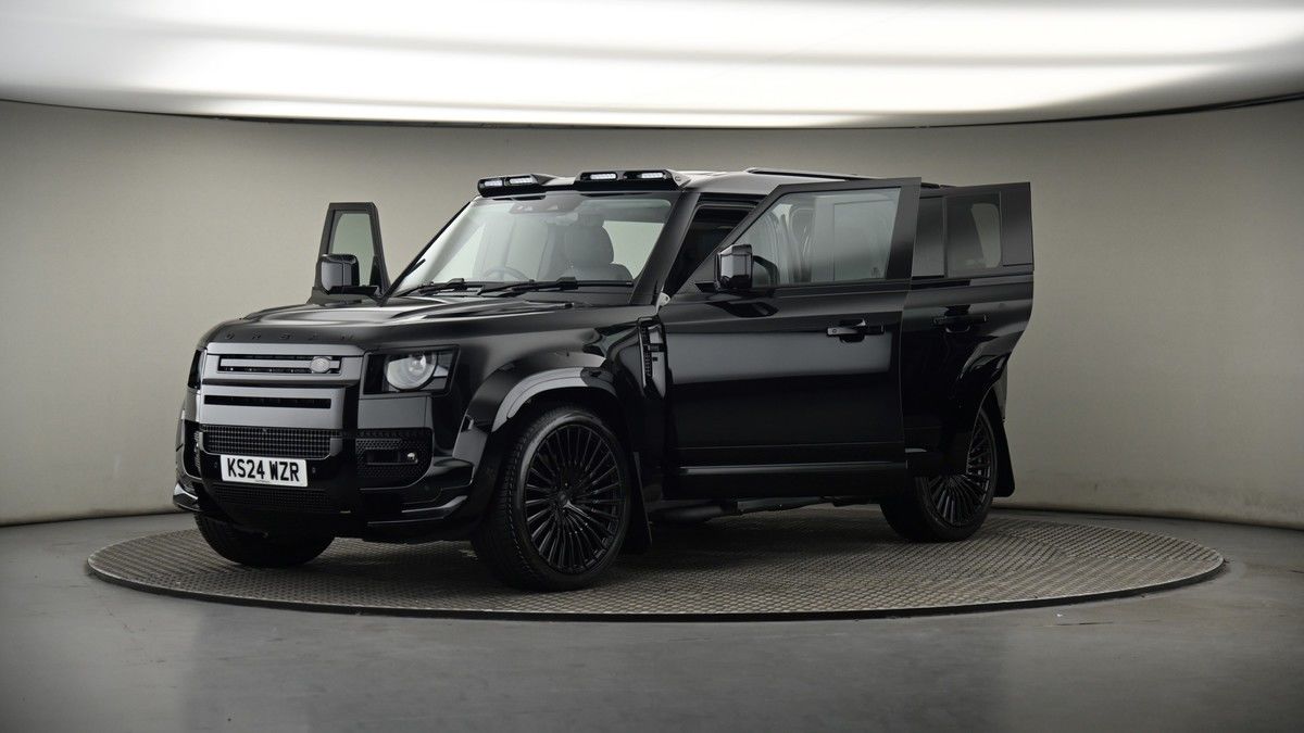 More views of Land Rover Defender 110