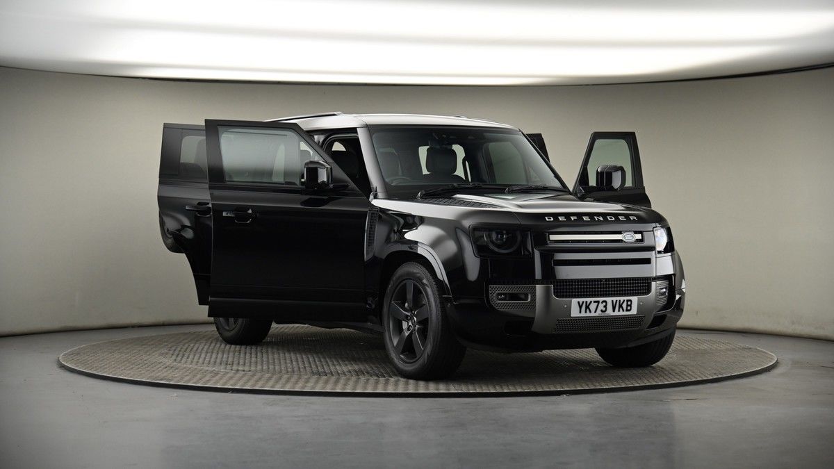 More views of Land Rover Defender 110