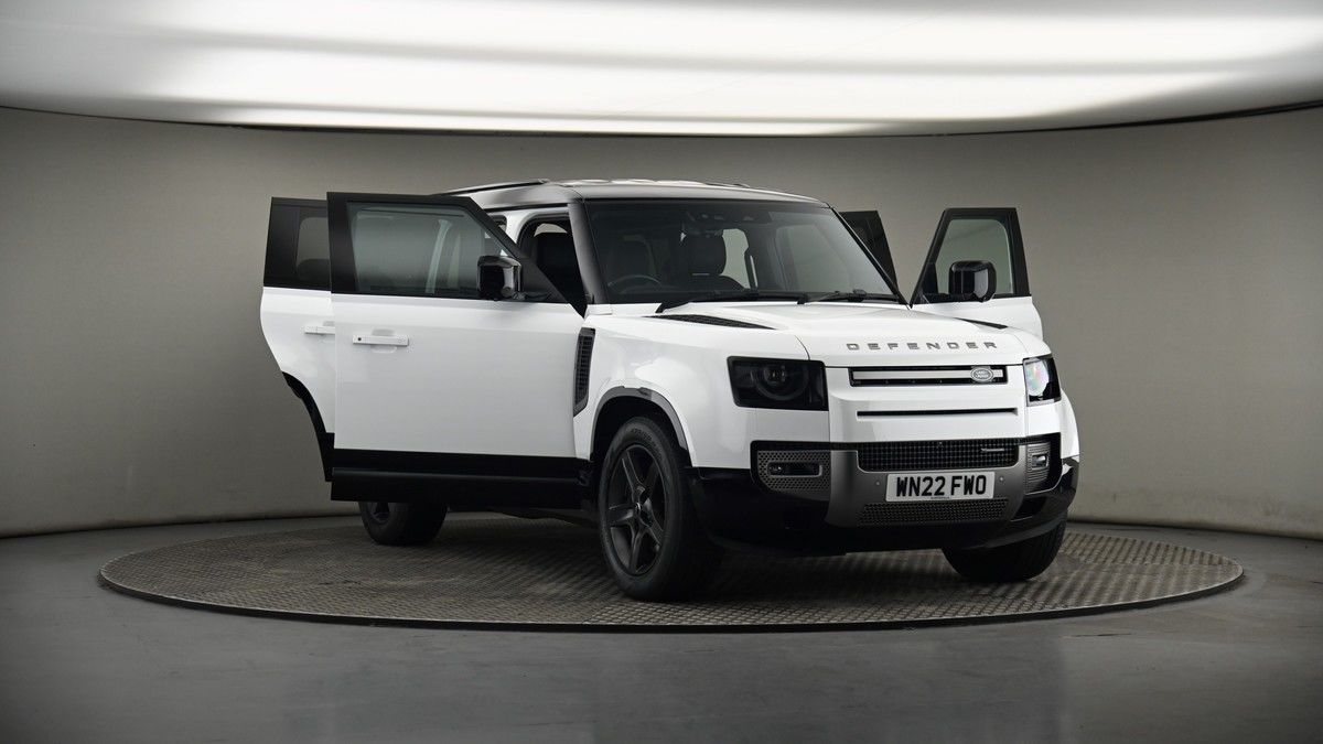 More views of Land Rover Defender 110