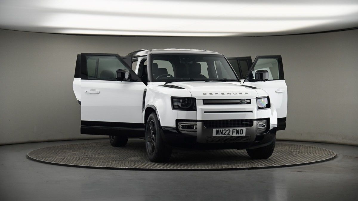 More views of Land Rover Defender 110