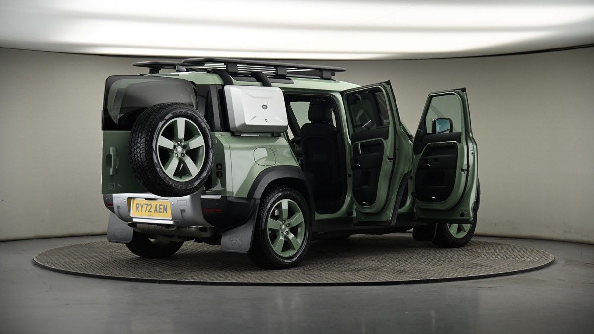 More views of Land Rover Defender 110