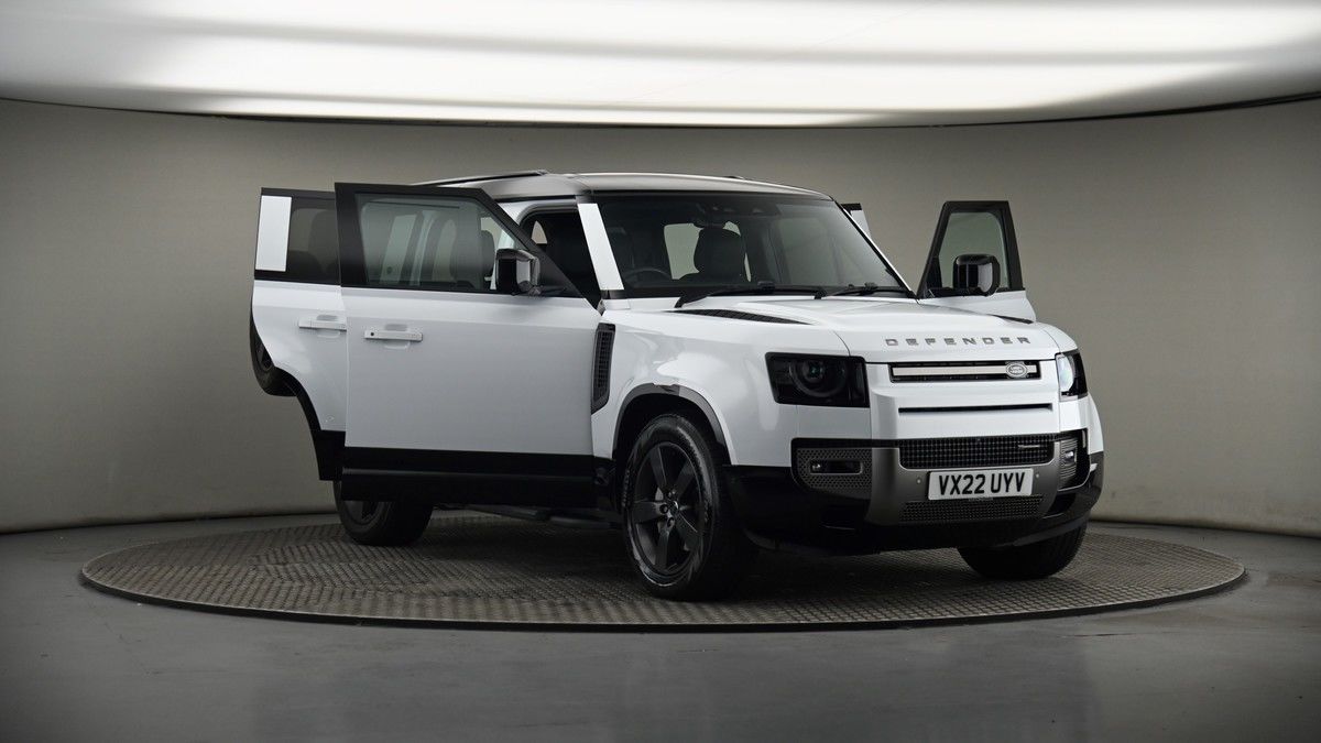 More views of Land Rover Defender 110