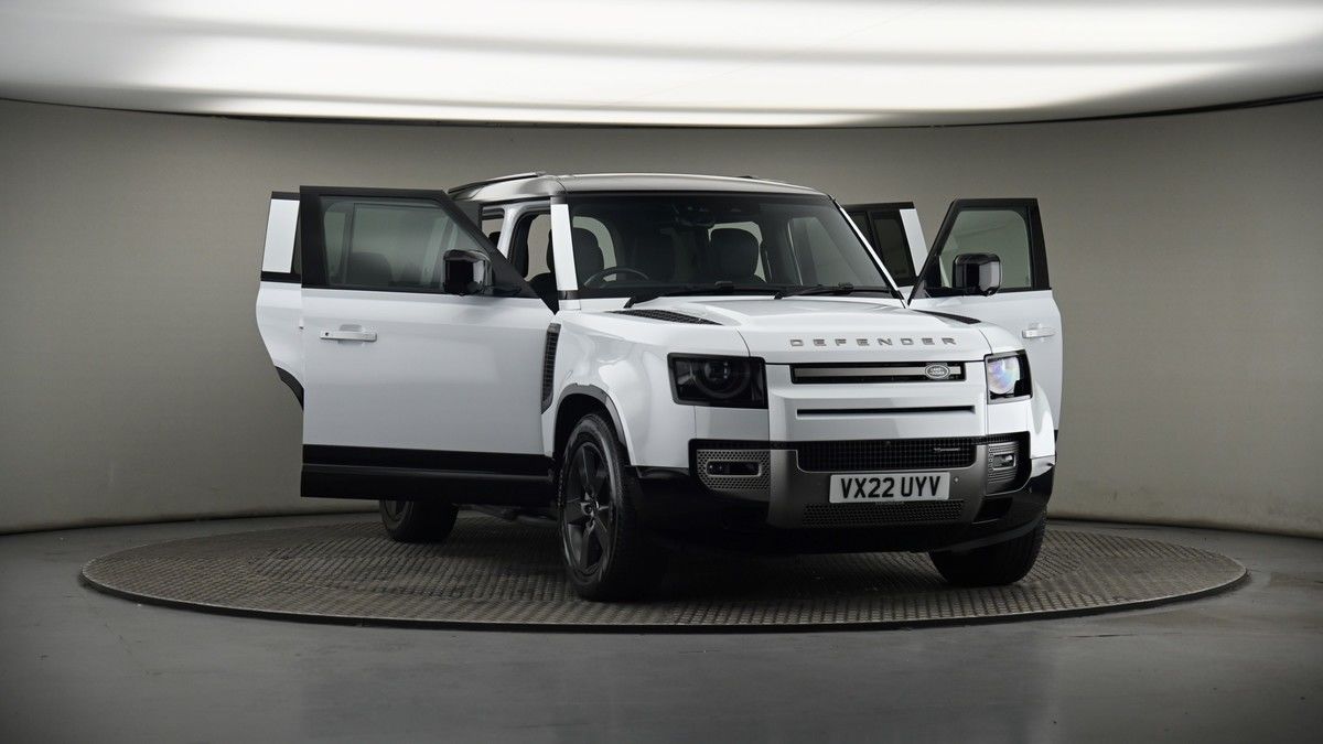 More views of Land Rover Defender 110