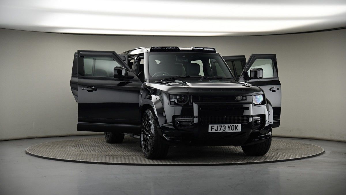 More views of Land Rover Defender 130