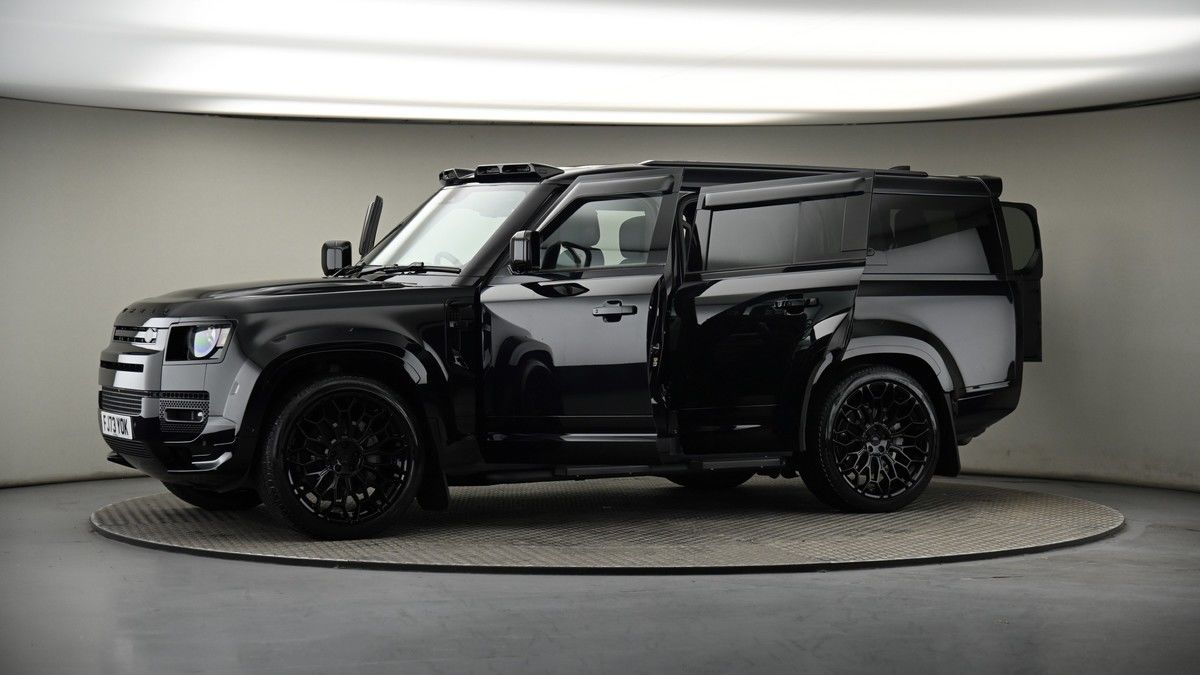 More views of Land Rover Defender 130