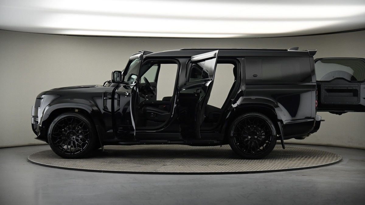 More views of Land Rover Defender 130