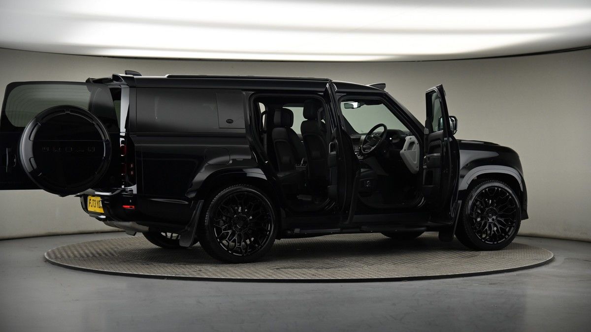 More views of Land Rover Defender 130