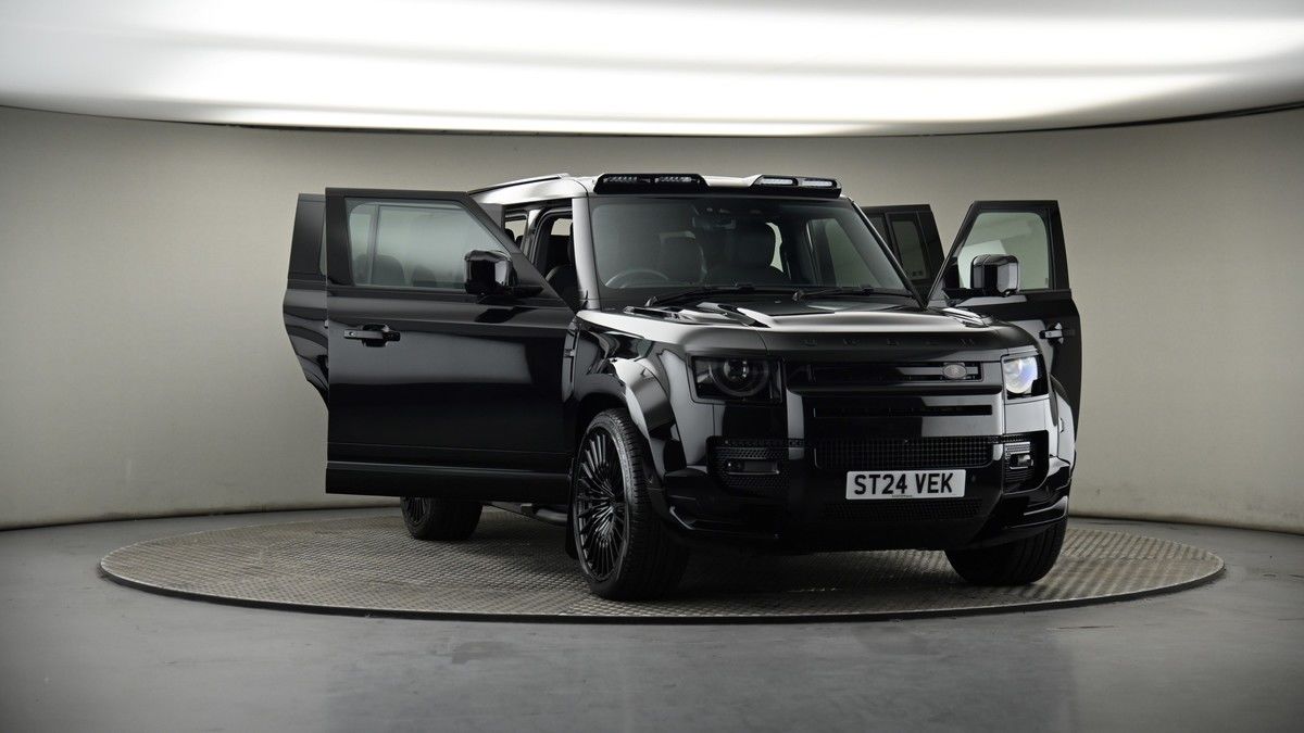 More views of Land Rover Defender 130
