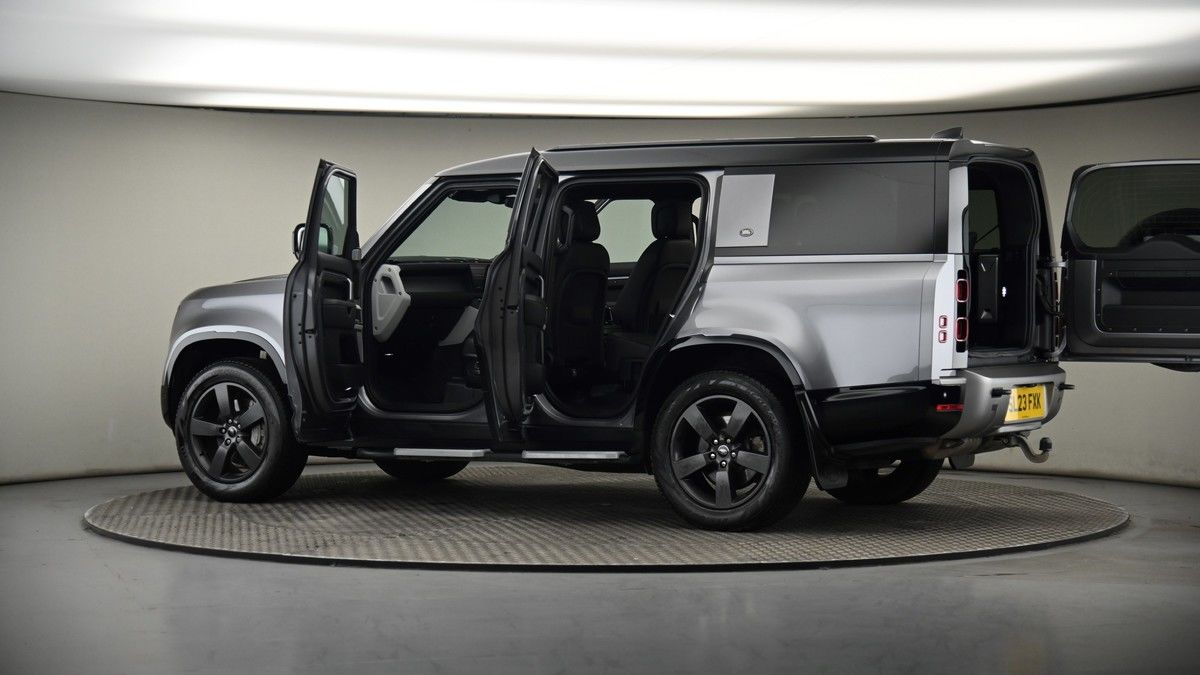 More views of Land Rover Defender 130