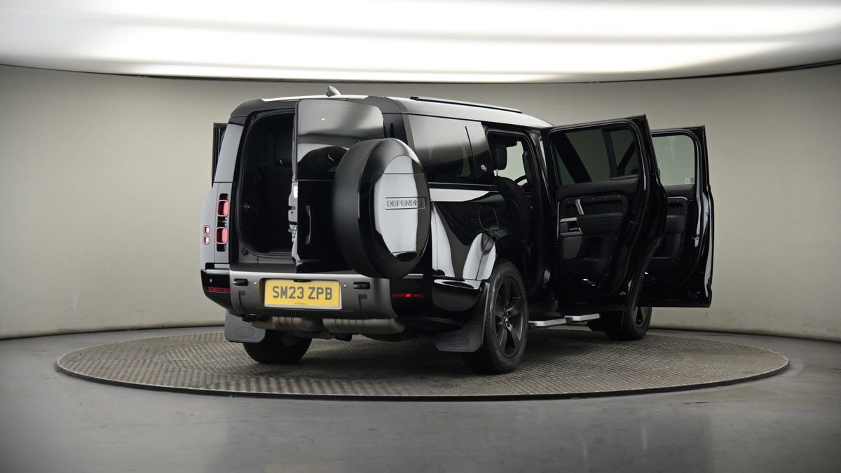More views of Land Rover Defender 130