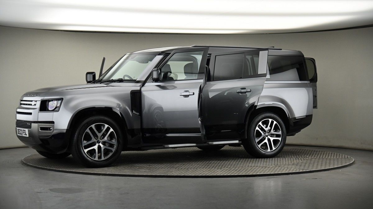 More views of Land Rover Defender 130