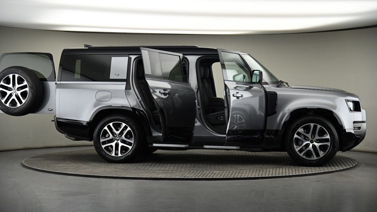 More views of Land Rover Defender 130
