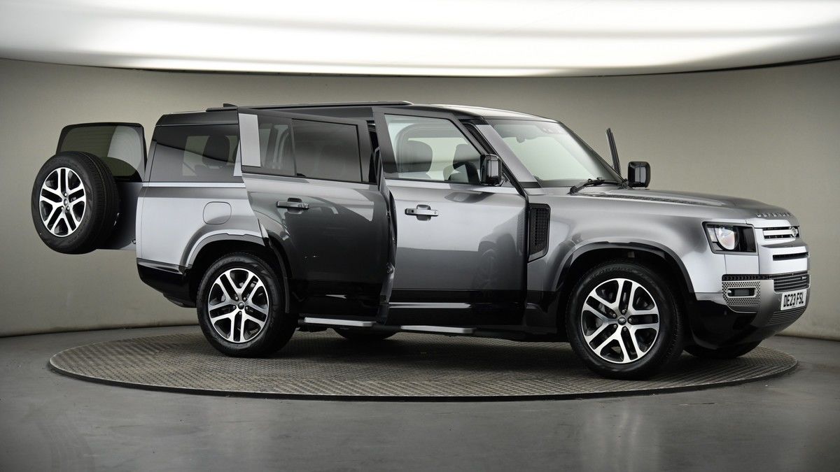 More views of Land Rover Defender 130