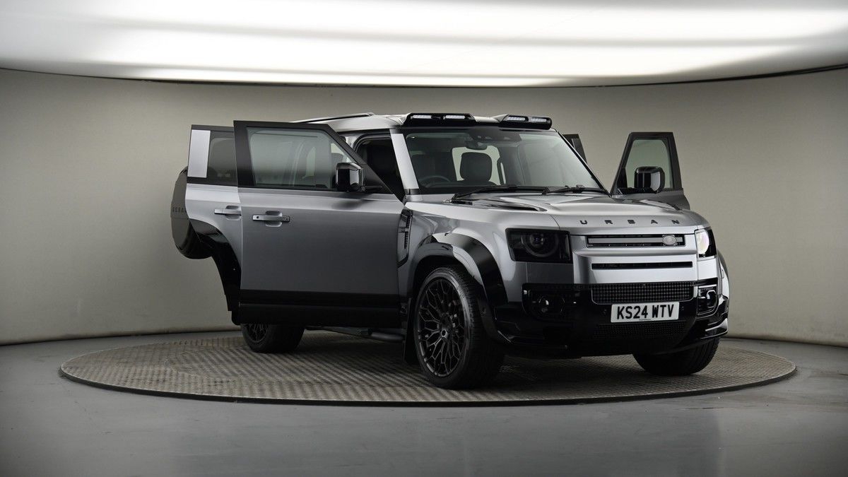 More views of Land Rover Defender 130