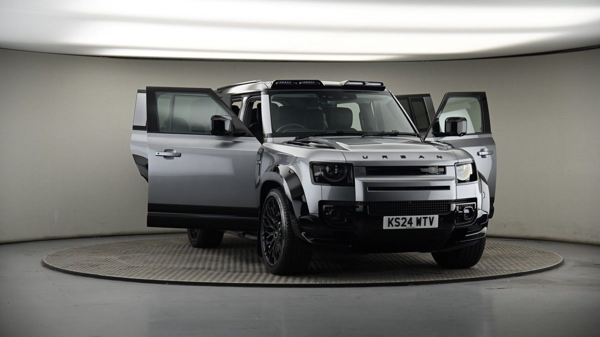 More views of Land Rover Defender 130