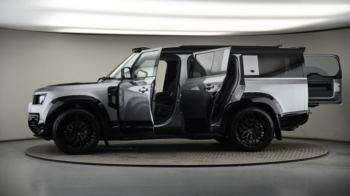 More views of Land Rover Defender 130