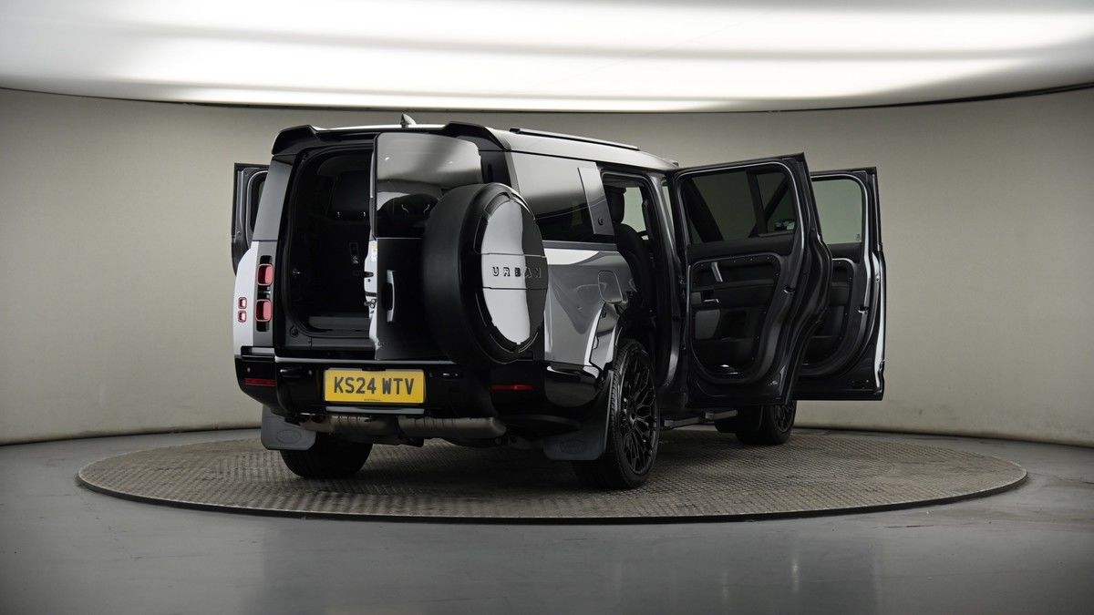 More views of Land Rover Defender 130