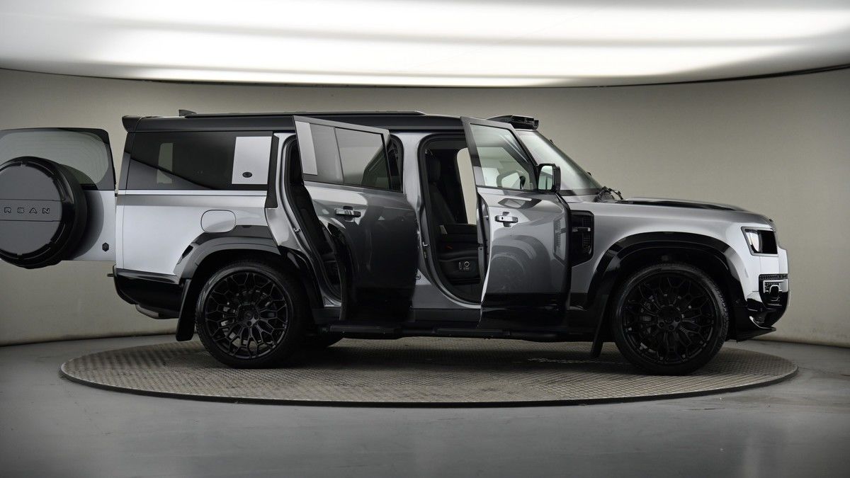 More views of Land Rover Defender 130