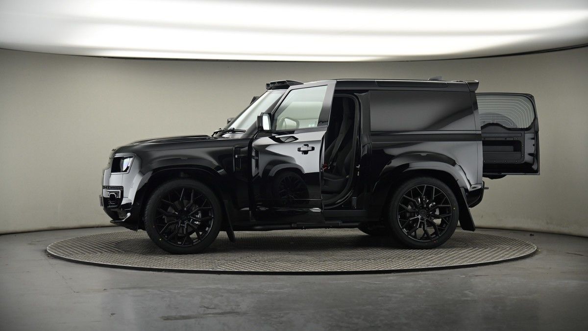 More views of Land Rover Defender 90