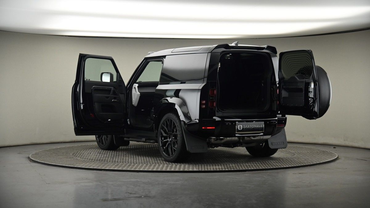 Land Rover Defender 90 Image 16