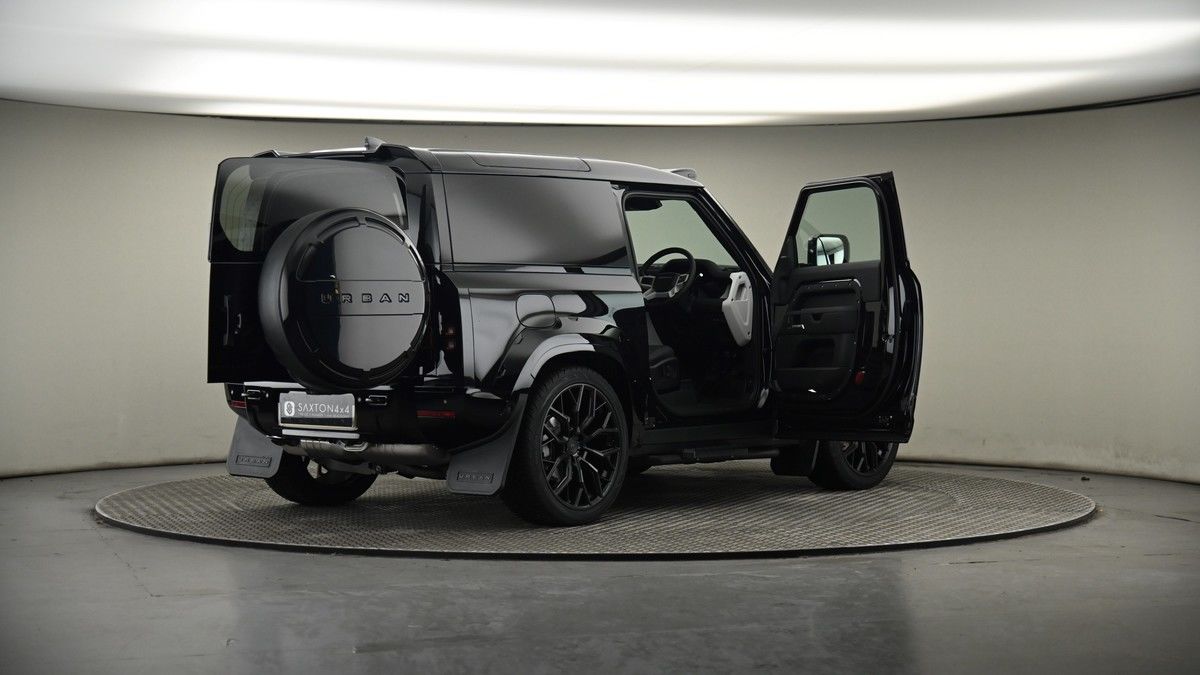 More views of Land Rover Defender 90